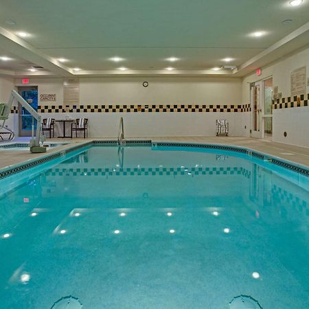 Hilton Garden Inn Cleveland Airport Fairview Park Екстер'єр фото