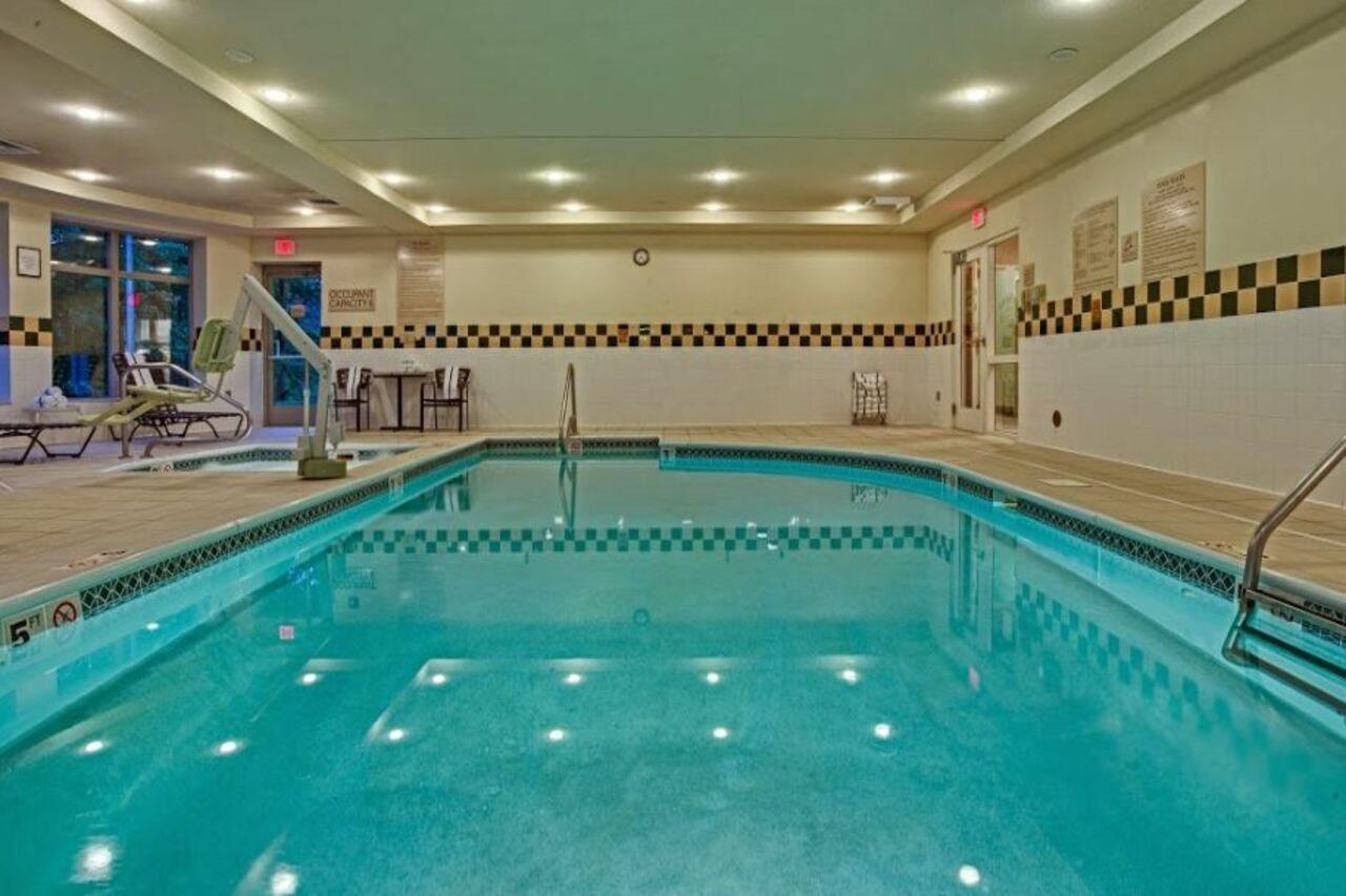 Hilton Garden Inn Cleveland Airport Fairview Park Екстер'єр фото