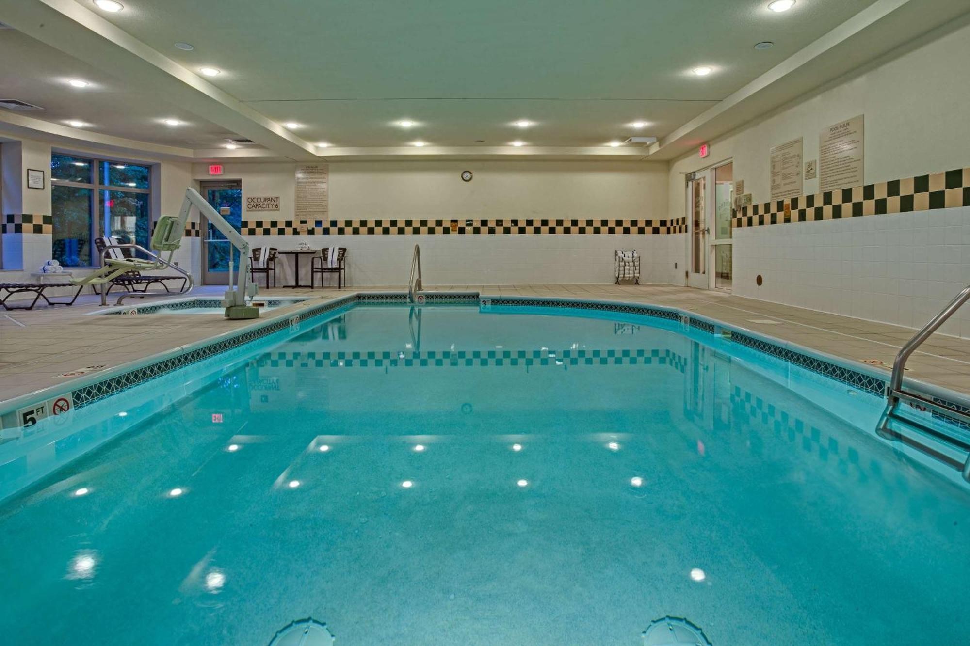 Hilton Garden Inn Cleveland Airport Fairview Park Екстер'єр фото